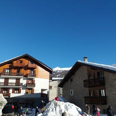 Deacons Lodge Bardonecchia Bagian luar foto