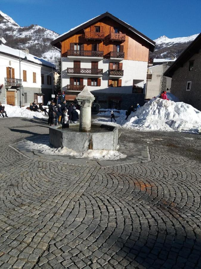 Deacons Lodge Bardonecchia Bagian luar foto