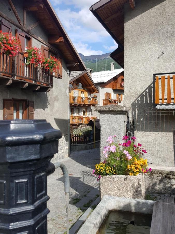 Deacons Lodge Bardonecchia Bagian luar foto