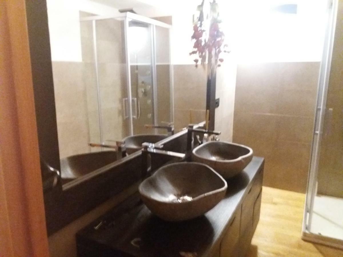 Deacons Lodge Bardonecchia Bagian luar foto