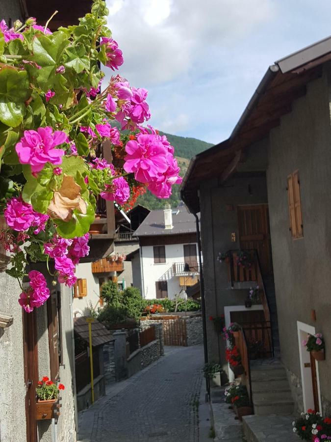 Deacons Lodge Bardonecchia Bagian luar foto